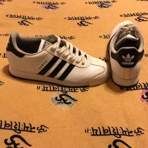 Women’s 6 adidas samoa